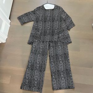 NICHE matching set, designer, great deal! Adorable for daytime event or work